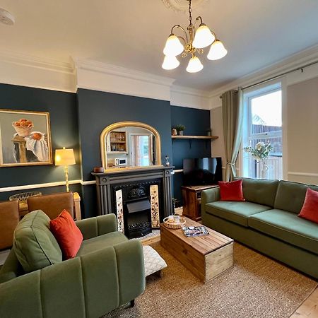 The Prestbury Annexe Apartment Cheltenham Bagian luar foto