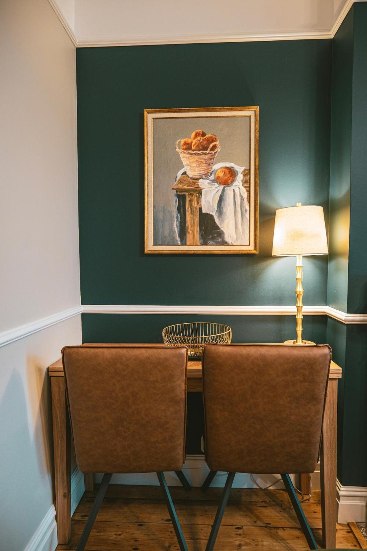The Prestbury Annexe Apartment Cheltenham Bagian luar foto
